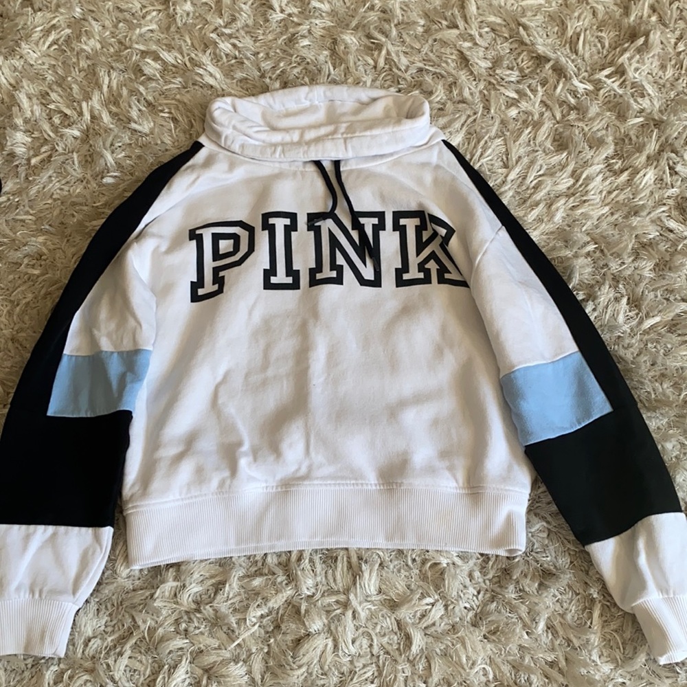 Vs pink sweatshirt size small